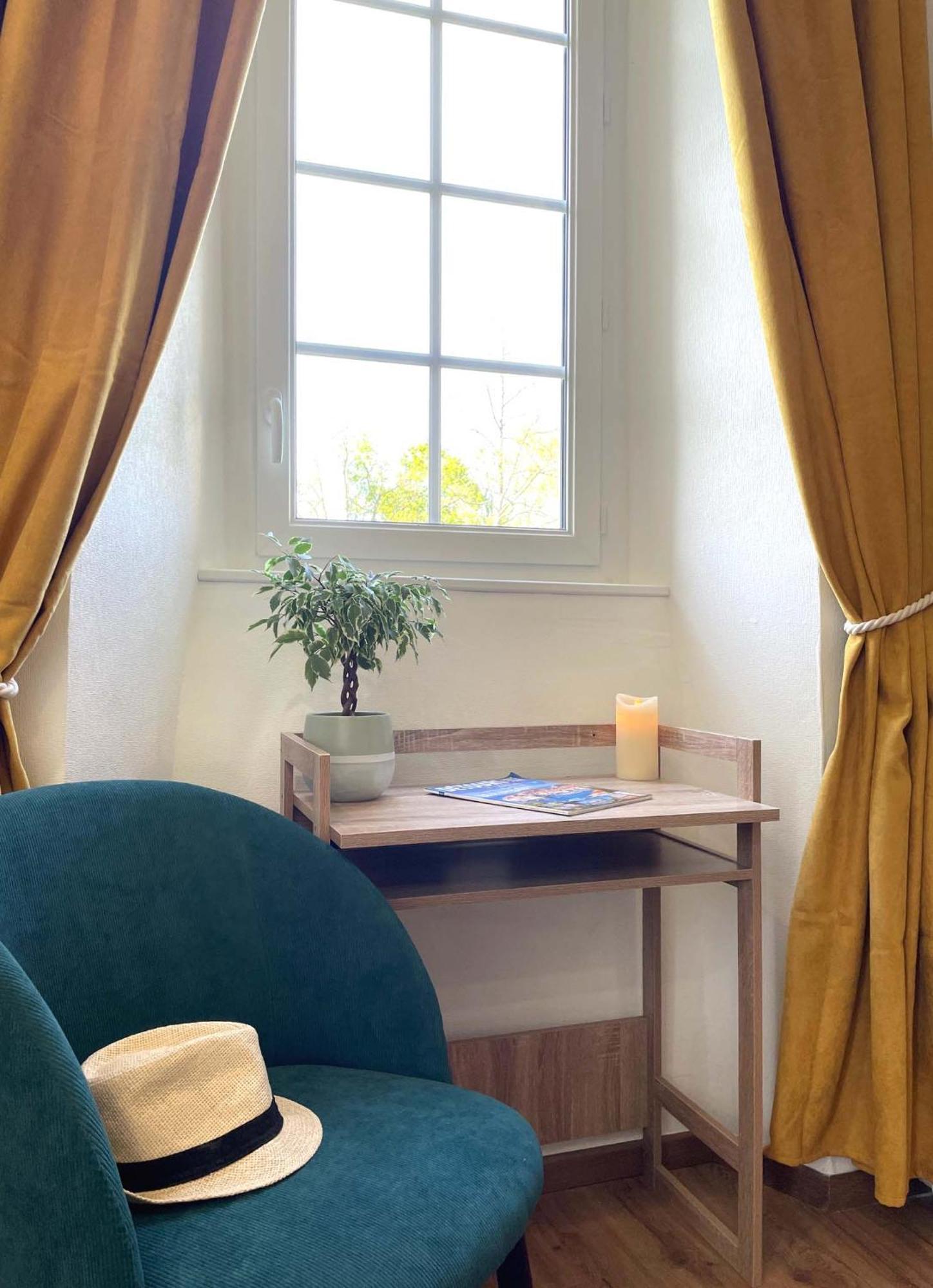 Domaine De L'Eau Partie Bed & Breakfast Carentan Ruang foto